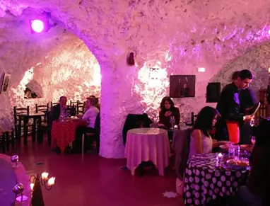 Cena con espectáculo (Templo del Flamenco) (2).webp